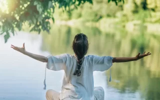 Como meditar de forma eficaz para iniciar o dia